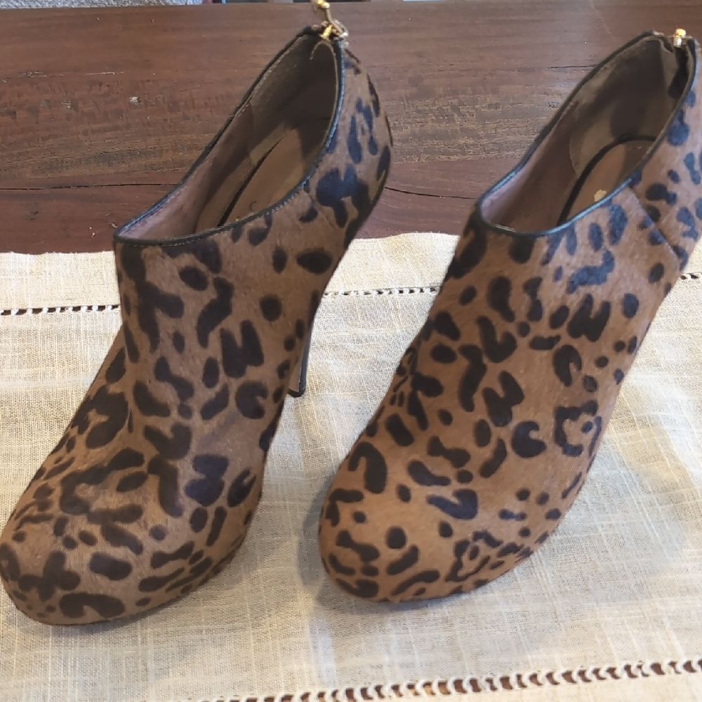 Vince Camuto Leopard Print Ankle Booties‎